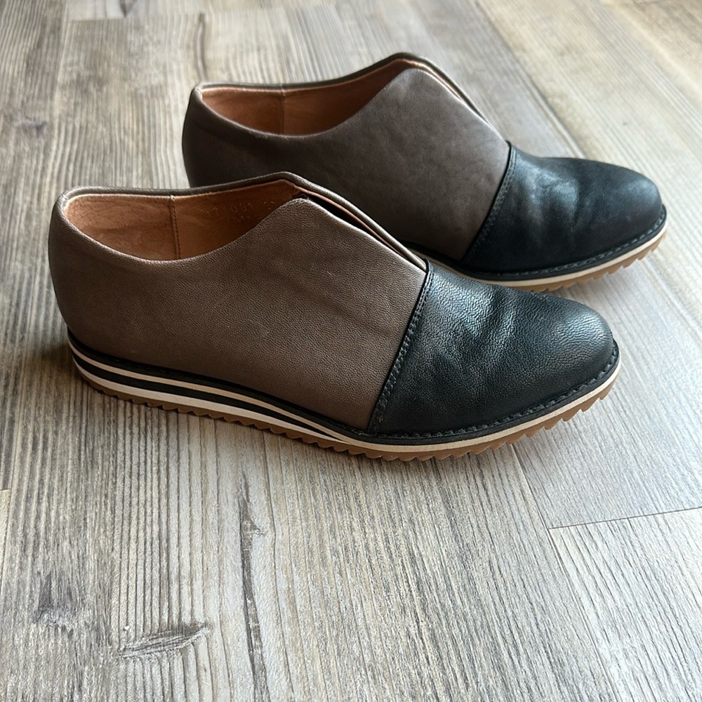 Anthropologie Black and Gray Flats